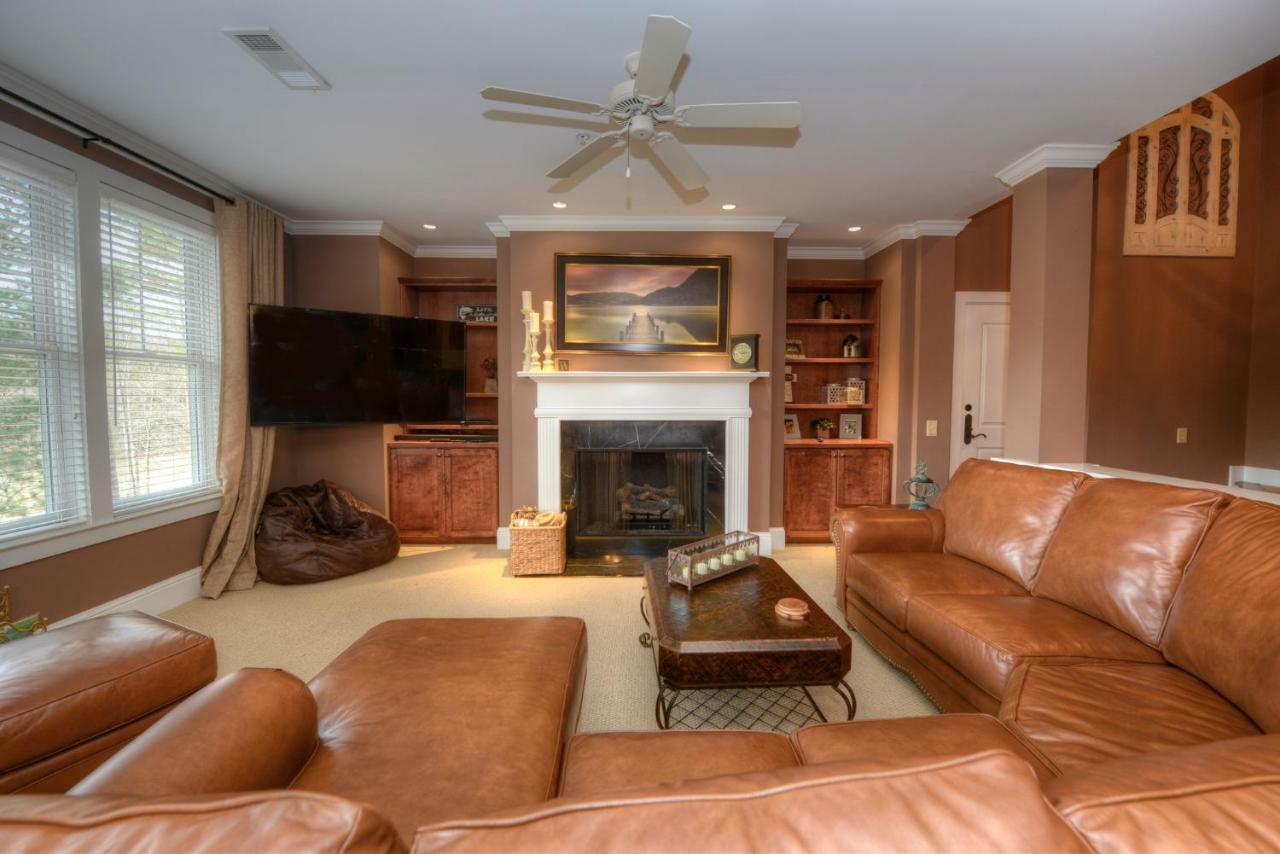 The Village Condo Greensboro Ngoại thất bức ảnh